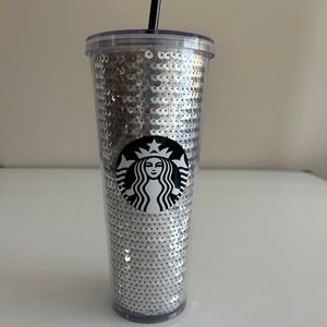 Starbucks 2017 Holiday Limited Edition Silver Sequin 24 oz Venti Cold Cup Tumble